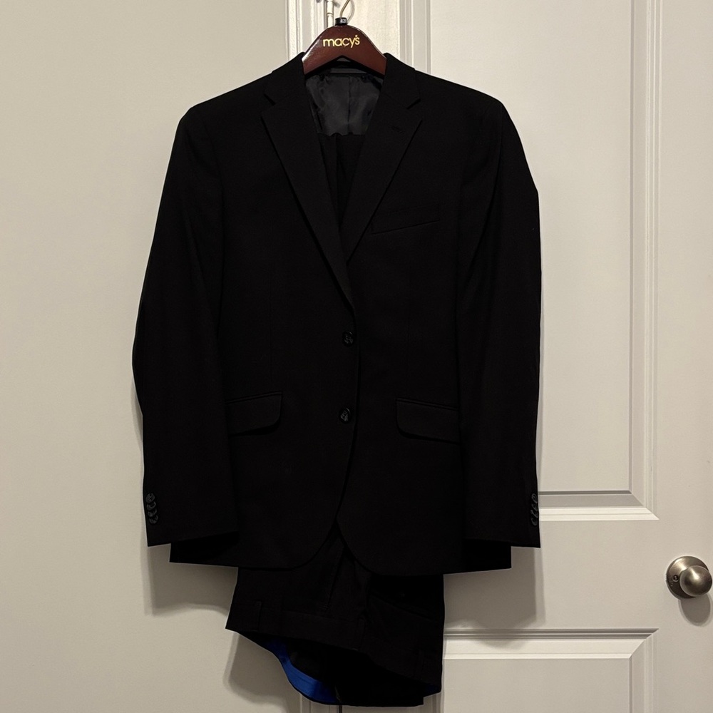 Macy's Elegant Black Suit for Men